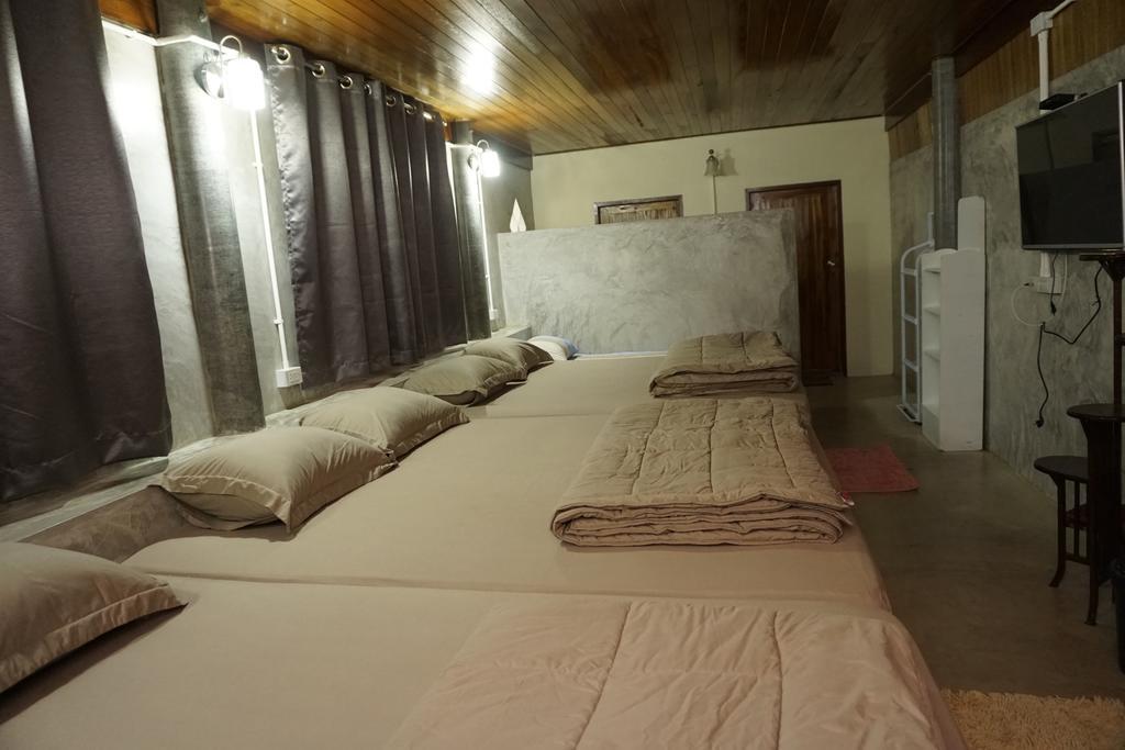 Bansuwan Homestay Amphawa Δωμάτιο φωτογραφία